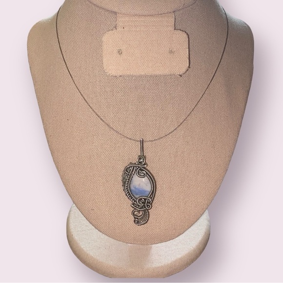 Wire Wrapped Agate Pendant - Picture 5 of 7